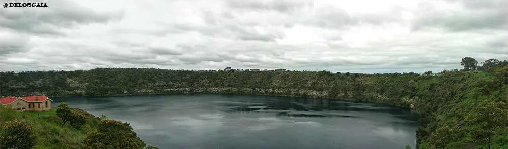 South Australia: Blue lake bij Mount Gambier. Een van de vulkaanmeren in dit gebied